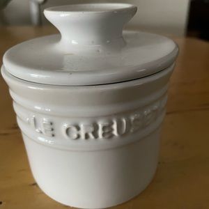 Butter crock. No chips/cracks. Never used!!
